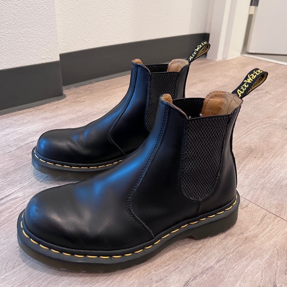 Dr. Martens Shoes - Doc Martens Chelsea Boots